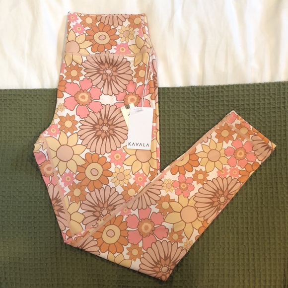 Kavala Collective Flower Power Legging - Picture 8 of 9